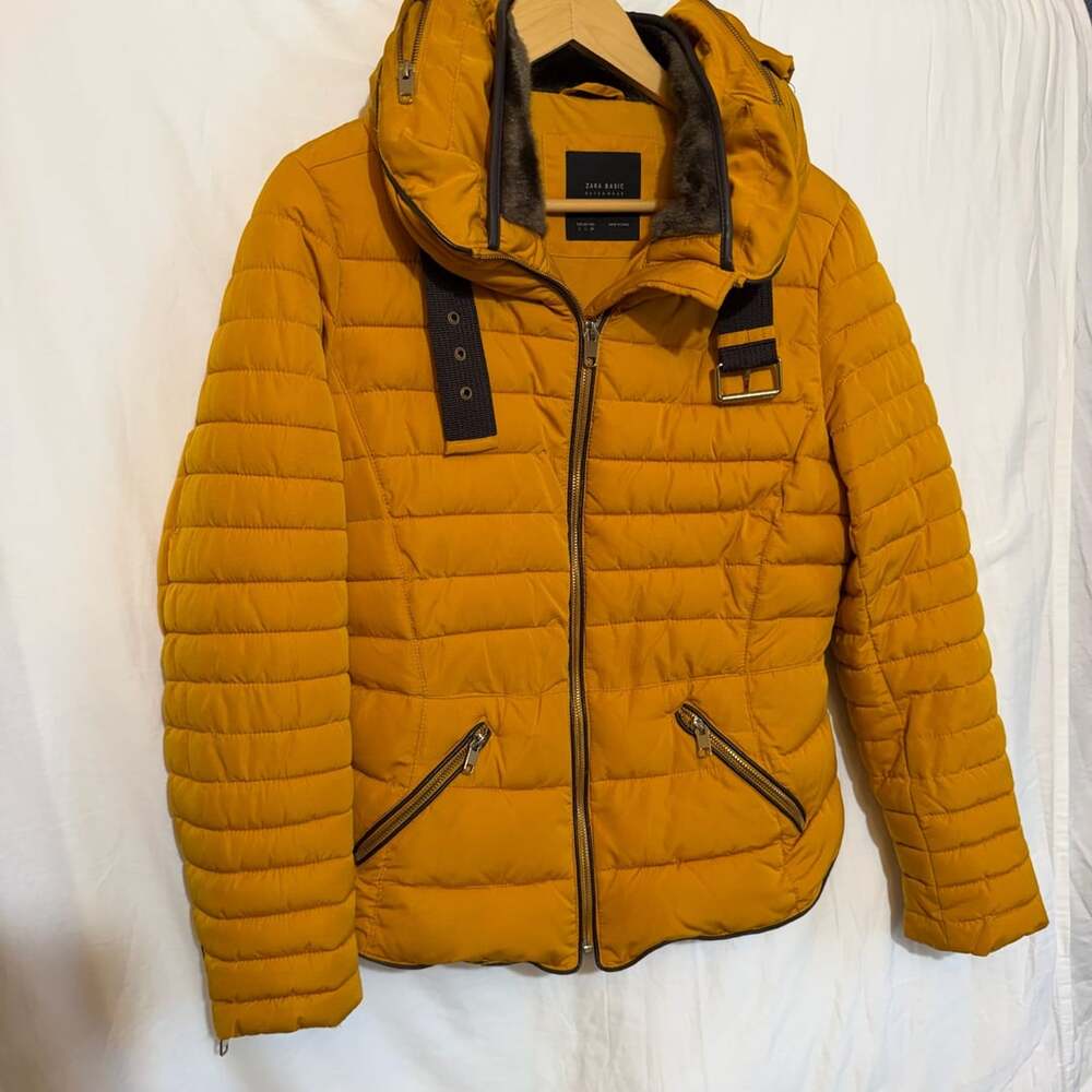 Zara Basic Outerwear Puffer Jacket Size L Yellow Quilted Fur Collar